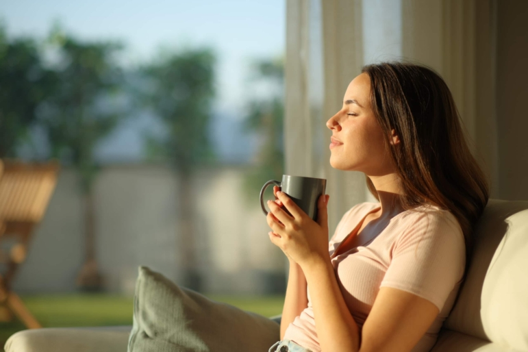 Calm person practicing detachment and awareness to preserve natural energy – blogs.myhealthlogy.com